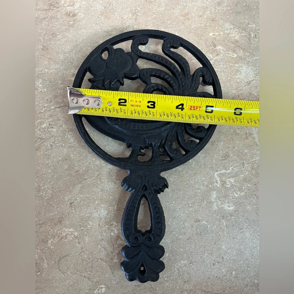 Cast iron rooster trivet